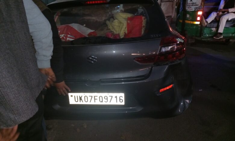 बाल बाल बची परिवार की जान, बेलगाम ट्रको पर कब लगेगी लगाम, बाल बाल बची परिवार की जान, बेलगाम ट्रको पर कब लगेगी लगाम,