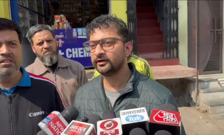 हल्द्वानी – बनभूलपुरा में कर्फ्यू के दौरान कैसे हैं हालात, सुनिए क्या कहते हैं लोग हल्द्वानी – बनभूलपुरा में कर्फ्यू के दौरान कैसे हैं हालात, सुनिए क्या कहते हैं लोग
