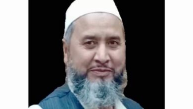देहरादून। मेहंूवाला माफी निवासी हाजी सलीम को बलात्कार के झूठे मुकदमें में फंसाकर ब्लैकमेल करने वाले पति मौ सलमान व उसकी पत्नी के खिलाफ पटलेनगर पुलिस ने मुकदमा दर्ज कर लिया है। आरोपियों ने ब्लैकमेल करते हुए हाजी सलीम से साढे तीन लाख रूपये वसूले उसकी बकायदा रशीद भी दी।