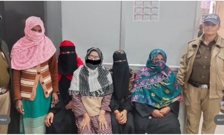 Haldwani Violence: हल्द्वानी हिंसा में 5 महिला दंगाई गिरफ्तार, उत्तराखंड पुलिस ने अब तक 89 उपद्रवी किए अरेस्ट Haldwani Violence: हल्द्वानी हिंसा में 5 महिला दंगाई गिरफ्तार, उत्तराखंड पुलिस ने अब तक 89 उपद्रवी किए अरेस्ट