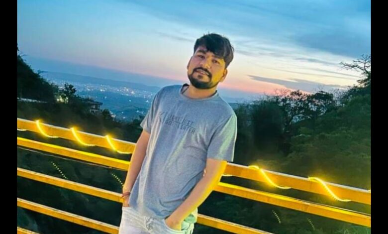 खैरी गांव पहुंच कर विकास एवं उसके साथियों ने विपिन कुमार गुप्ता के सर पर बंदूक की नोक पर लूट को अंजाम दिया, जिसकी शिकायत थाना प्रेम नगर में दी गई, खैरी गांव पहुंच कर विकास एवं उसके साथियों ने विपिन कुमार गुप्ता के सर पर बंदूक की नोक पर लूट को अंजाम दिया, जिसकी शिकायत थाना प्रेम नगर में दी गई,