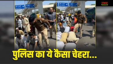 नमाज़ पढ़ते हुए व्यक्ति को लात मारता हुआ ये दिल्ली पुलिस का जवान शायद इंसानियत के बुनियादी उसूल नहीं समझता,* ये कौन सी नफ़रत है जो इस जवान के दिल में भरी है,