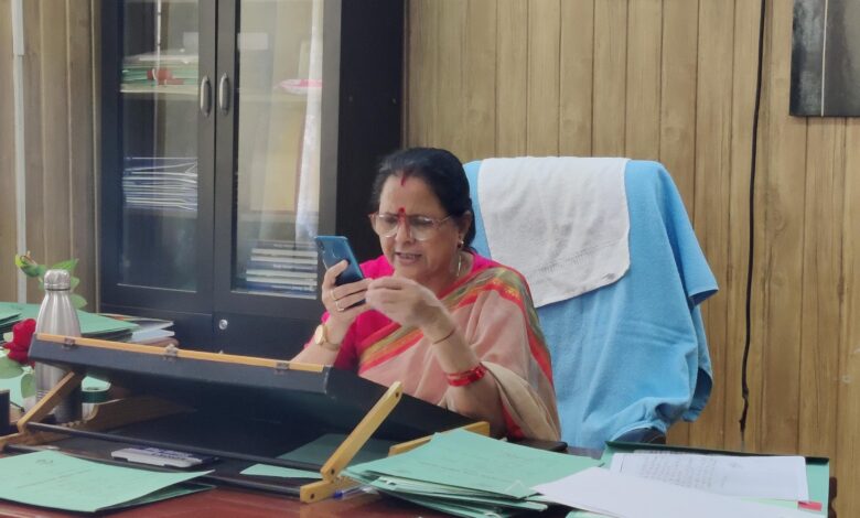 राजधानी के प्रेमनगर क्षेत्र में विवाहित महिलाओं पर परिवार की बर्बरता पर महिला आयोग अध्यक्ष सख्त, एसएसपी को दिए कड़ी कार्रवाई के निर्देश राजधानी के प्रेमनगर क्षेत्र में विवाहित महिलाओं पर परिवार की बर्बरता पर महिला आयोग अध्यक्ष सख्त, एसएसपी को दिए कड़ी कार्रवाई के निर्देश