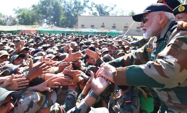 पहाड़ की एक मां का दर्द – बेटा 12वीं पास कर गया अब क्या करें, राह अंधेरी – सेना में जाने की परम्परा थी, चार साल का रिस्क कैसे उठाएं पहाड़ की एक मां का दर्द – बेटा 12वीं पास कर गया अब क्या करें, राह अंधेरी – सेना में जाने की परम्परा थी, चार साल का रिस्क कैसे उठाएं