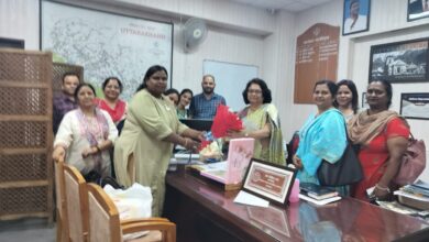 उत्तराखंड नर्सिंग सर्विसेज एसोसिएशन सदस्यगणों एवम उत्तराखण्ड नर्सिंग सर्विसेज चुनाव समिति के सदस्यगणों सम्मुख शपथ ग्रहण का कार्यक्रम आयोजित किया गया