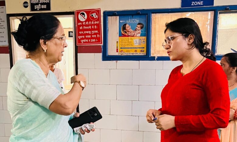 राजकीय चिकित्सालय ऋषिकेश में शनिवार की रोज एक नाबालिग द्वारा नवजात शिशु के जन्म देने के मामले में राज्य महिला आयोग की अध्यक्ष ने लिया संज्ञान, राजकीय चिकित्सालय ऋषिकेश में शनिवार की रोज एक नाबालिग द्वारा नवजात शिशु के जन्म देने के मामले में राज्य महिला आयोग की अध्यक्ष ने लिया संज्ञान,