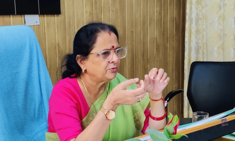 चोरी छिपे महिला की फोटो वीडियो बनाने वाले को मिले सजा, बिना अनुमति किसी की भी फोटो वीडियो बनाना अपराध, राज्य महिला आयोग की अध्यक्ष कुसुम कंडवाल ने दिए आदेश, चोरी छिपे महिला की फोटो वीडियो बनाने वाले को मिले सजा, बिना अनुमति किसी की भी फोटो वीडियो बनाना अपराध, राज्य महिला आयोग की अध्यक्ष कुसुम कंडवाल ने दिए आदेश,
