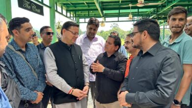 राजधानी देहरादून में इलेक्ट्रॉनिक मीडिया के पत्रकारों ने मुख्यमंत्री श्री पुष्कर सिंह धामी से मुलाकात की।