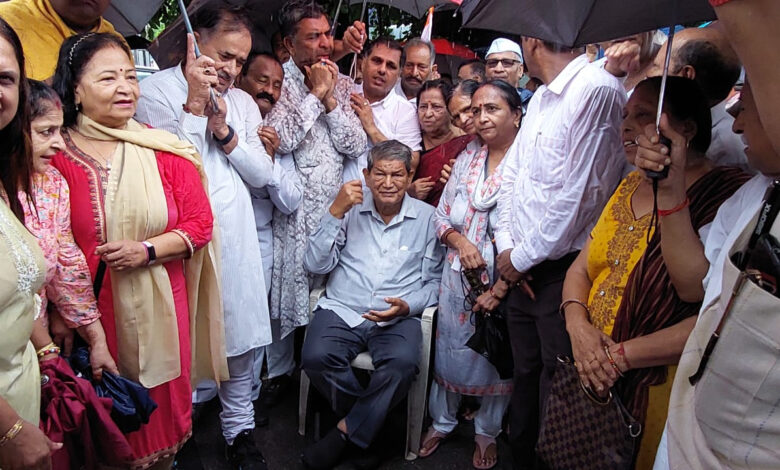 हरिद्वार ज्वेलरी लूटकांड, हरीश रावत ने निकाला मार्च हरिद्वार ज्वेलरी लूटकांड, हरीश रावत ने निकाला मार्च