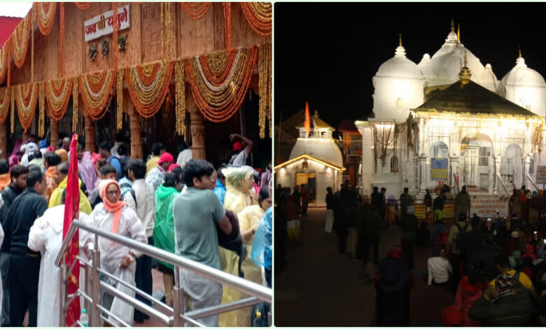 गंगोती व यमुनोत्री में बरसात कम होने के बाद उमड़े श्रद्धालु गंगोती व यमुनोत्री में बरसात कम होने के बाद उमड़े श्रद्धालु