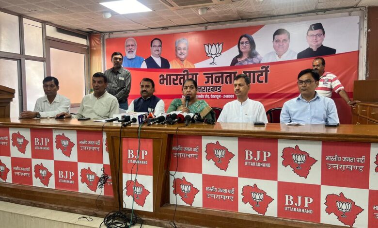 कांग्रेस गिरगिट की तरह रंग बदलने वाली पार्टीः कल्पना सैनी कांग्रेस गिरगिट की तरह रंग बदलने वाली पार्टीः कल्पना सैनी