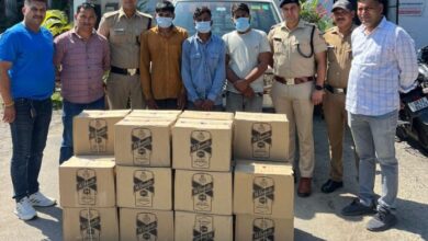 अवैध शराब का गोदाम संचालित करने वाले तीन तस्कर गिरफ्तार