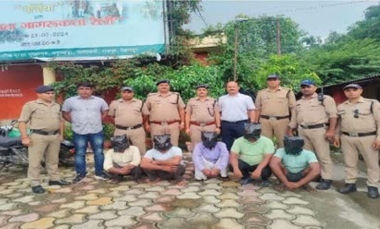 आईएसबीटी गैंगरेप प्रकरणः पीड़िता ने पांचों आरोपियों की पहचान की आईएसबीटी गैंगरेप प्रकरणः पीड़िता ने पांचों आरोपियों की पहचान की