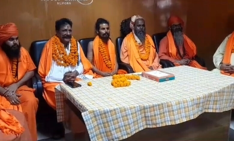 जूना अखाड़े ने अल्मोड़ा जेल में दीक्षा देकर डॉन प्रकाश पांडे को बनाया उत्तराधिकारी जूना अखाड़े ने अल्मोड़ा जेल में दीक्षा देकर डॉन प्रकाश पांडे को बनाया उत्तराधिकारी