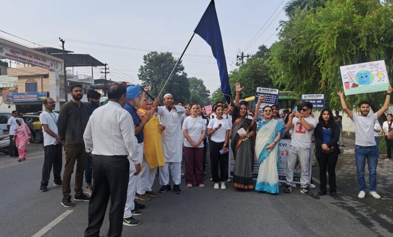 सराहनीय: स्वच्छता को लेकर निकाली सत्याग्रह रेली सराहनीय: स्वच्छता को लेकर निकाली सत्याग्रह रेली