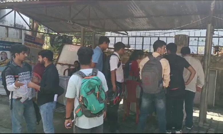 दून में लगा रोजगार मेला, 700 से अधिक पदों पर हुआ चयन दून में लगा रोजगार मेला, 700 से अधिक पदों पर हुआ चयन