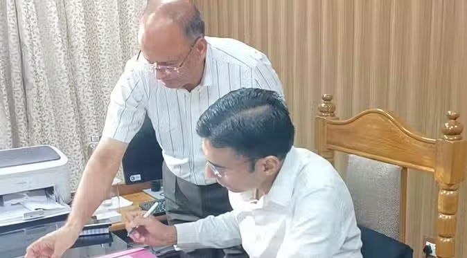 राजपुर रोड स्थित अंग्रेजी शराब का ठेका स्थाई रूप से निलंबित राजपुर रोड स्थित अंग्रेजी शराब का ठेका स्थाई रूप से निलंबित