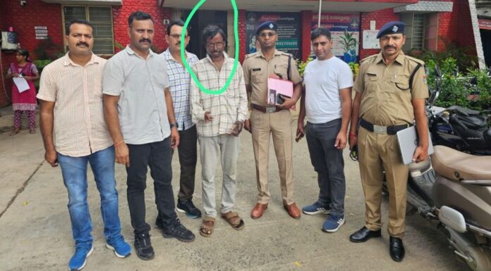 20 साल से से फरार चल रहा एक लाख ईनामी डकैत गिरफ्तार 20 साल से से फरार चल रहा एक लाख ईनामी डकैत गिरफ्तार