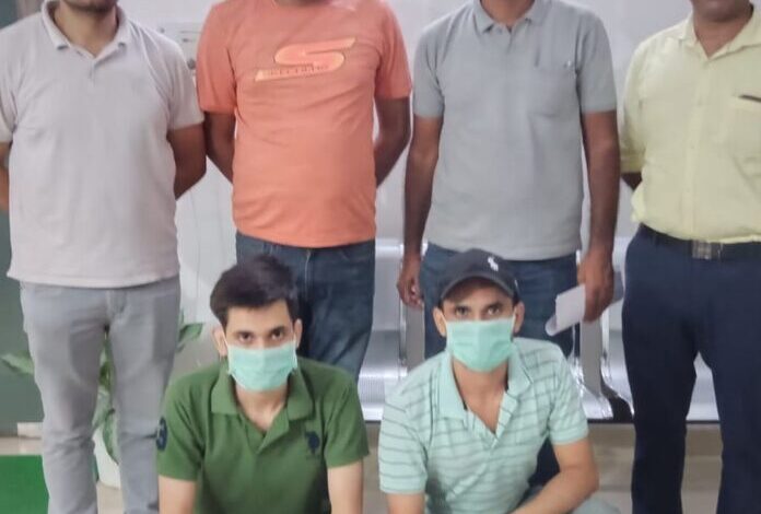 करोड़ों की ठगी मामले के दो सगे भाई दिल्ली से गिरफ्तार करोड़ों की ठगी मामले के दो सगे भाई दिल्ली से गिरफ्तार