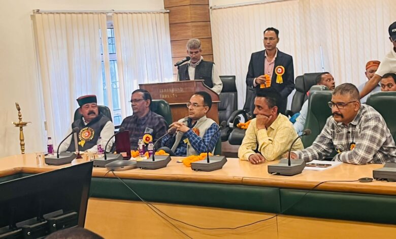 राजकीय वाहन चालक संघ वन विभाग उत्तराखण्ड का 12वाँ अशिवेशन का चुनाव हुआ संपन्न- राजकीय वाहन चालक संघ वन विभाग उत्तराखण्ड का 12वाँ अशिवेशन का चुनाव हुआ संपन्न-