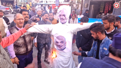 आंबेडकर प्रेम और मंत्री जी के आंबेडकर प्रेम में बहुत फर्क है इसलिए मंत्री जी की ज़बान फिसल जाती हैं और अनादर हो जाता है या यूं कहें कि अंदर की सच्चाई सामने आ जाती है।