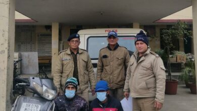 थाना पटेलनगर में लूट के मोबाईल के साथ दो लुटेरे गिरफ्तार