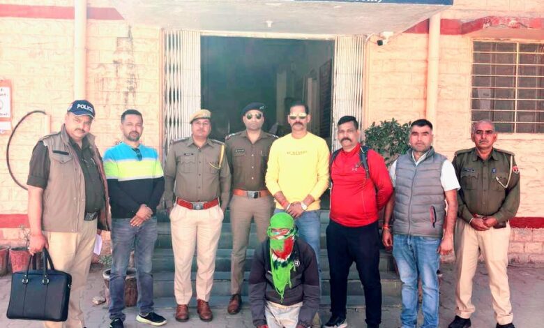 उत्तराखण्ड पुलिस ने राजस्थान से दबोचा 50 हजार का ईनामी हत्यारा उत्तराखण्ड पुलिस ने राजस्थान से दबोचा 50 हजार का ईनामी हत्यारा