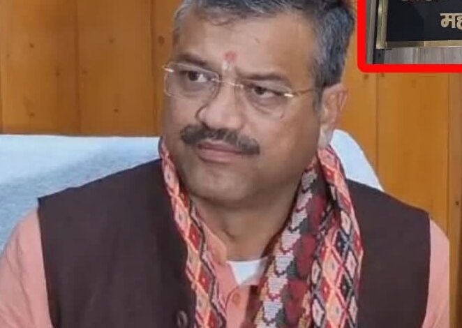 दून के नवनिर्वाचित मेयर सौरभ थपलियाल ने संभाला कार्यभार दून के नवनिर्वाचित मेयर सौरभ थपलियाल ने संभाला कार्यभार