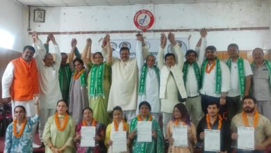 राष्ट्रीय लोकदल “सक्रिय सदस्यता अभियान व विस्तार कार्यक्रम” में बड़ी संख्या में महिलाओं और युवाओं ने सदस्यता ग्रहण की। राष्ट्रीय लोकदल उत्तराखंड में भी लगतार अपना विस्तार कर रहा है महिलाओं को विशेष सम्मान देने बात का प्रमाण है कि महिलाएं पर बढ़-चढ़कर राष्ट्रीय लोकदल में हिस्सा ले रही हैं।