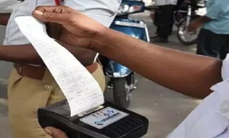 सहारनपुर में स्कूली बच्चों के अभिभावकों पर 25-25 हजार का जुर्माना लगा, सहारनपुर में स्कूली बच्चों के अभिभावकों पर 25-25 हजार का जुर्माना लगा,
