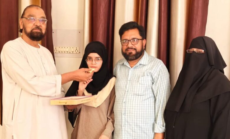 देवबंद की रहने वाली वलिया ने सीबीएसई 12th में 99.2% मार्क्स लाकर ज़िला सहारनपुर को टॉप किया… देवबंद की रहने वाली वलिया ने सीबीएसई 12th में 99.2% मार्क्स लाकर ज़िला सहारनपुर को टॉप किया…