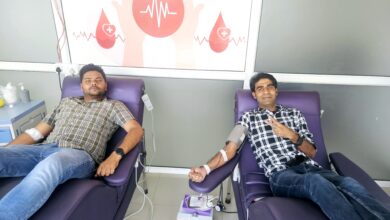 रक्तदान ही जीवनदान समाजसेवी फारूक राव ने दून अस्पताल पहुंच कर दिगम्बर जी को किया रक्तदान आपकी एक यूनिट ब्लड से किसी की जान बच सकती है