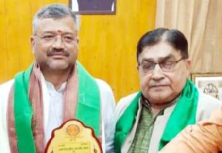 श्री शर्मा ने महापौर को आगाह किया कि बरसात का मौसम नजदीक है और यह नाला हर साल विकराल रूप ले लेता है, जिससे हजारों लोगों के घरों में पानी भर जाता है और भारी नुकसान होता है। उन्होंने दुख व्यक्त करते हुए कहा कि इस नाले में बहकर कई लोगों की जान जा चुकी है, फिर भी शासन-प्रशासन का इस ओर कोई ध्यान नहीं है।