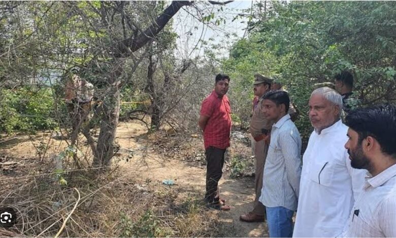 सहारनपुर में 8 साल की बच्ची की रेप के बाद हत्या घर के पीछे खून से लथपथ मिला शव ; शुक्रवार शाम से लापता थी बच्ची पुलिस ने एक आरोपी को किया गिरफ्तार, सहारनपुर में 8 साल की बच्ची की रेप के बाद हत्या घर के पीछे खून से लथपथ मिला शव ; शुक्रवार शाम से लापता थी बच्ची पुलिस ने एक आरोपी को किया गिरफ्तार,