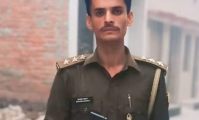 फर्जी जीएसटी इंस्पेक्टर बनकर युवती से किया निकाह, छानबीन करने पर बेरोजगार निकला दूल्हा, मुकदमा दर्ज, फर्जी जीएसटी इंस्पेक्टर बनकर युवती से किया निकाह, छानबीन करने पर बेरोजगार निकला दूल्हा, मुकदमा दर्ज,
